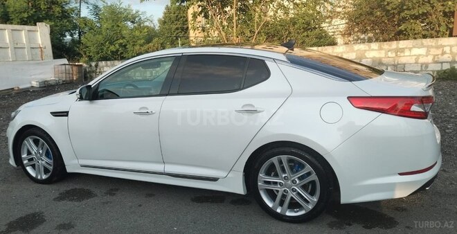Kia Optima-4