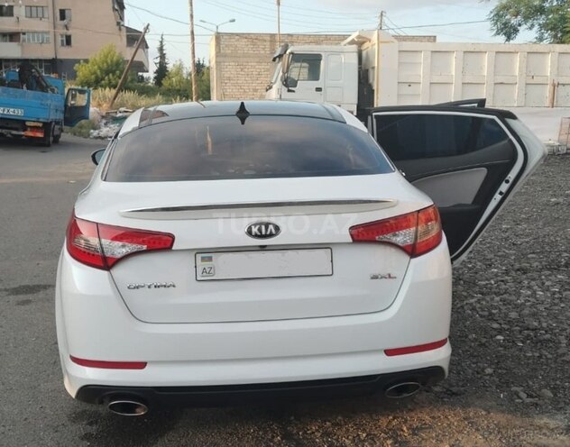 Kia Optima-5