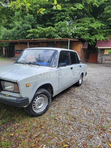 LADA (VAZ) 2107-1