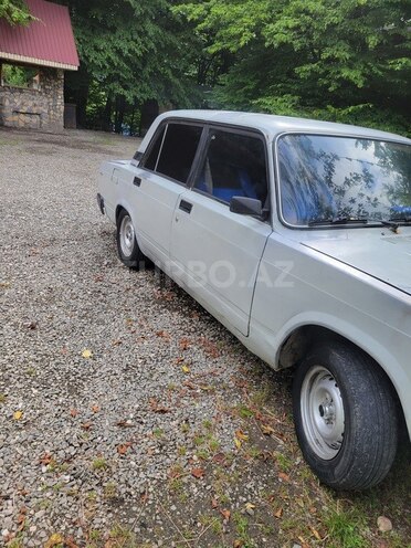 LADA (VAZ) 2107-4