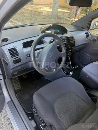 Hyundai Matrix-7