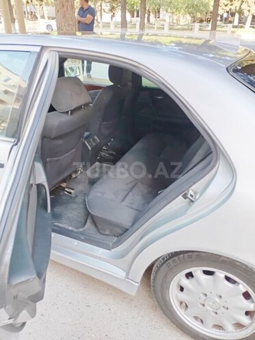 Mercedes E 230-9