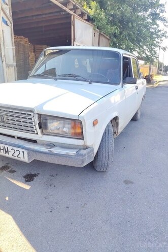 LADA (VAZ) 2107-2