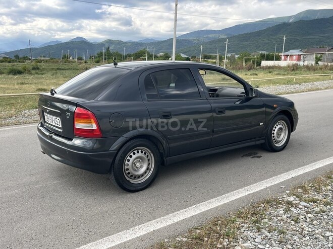 Opel Astra-2