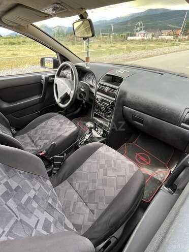 Opel Astra-11