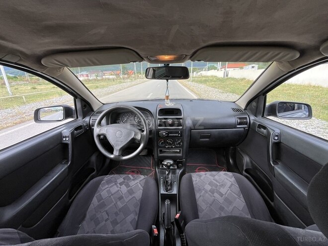 Opel Astra-10