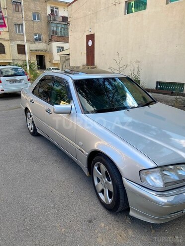 Mercedes C 180-3