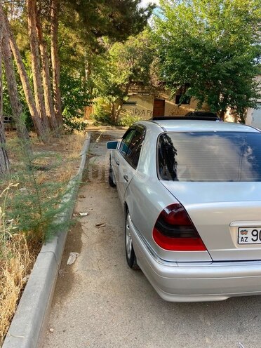 Mercedes C 180-6