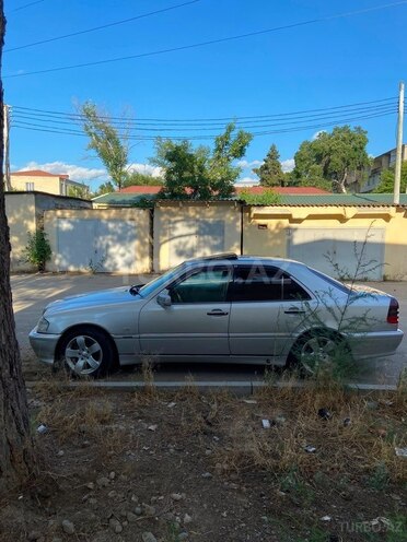 Mercedes C 180-8