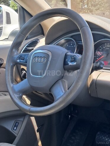 Audi Q7-2