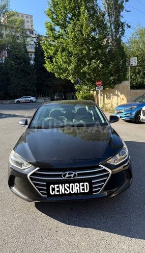 Hyundai Elantra-1