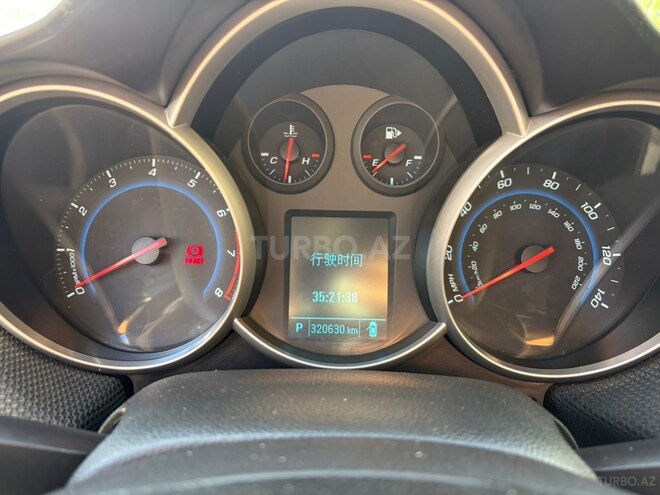 Chevrolet Cruze-16