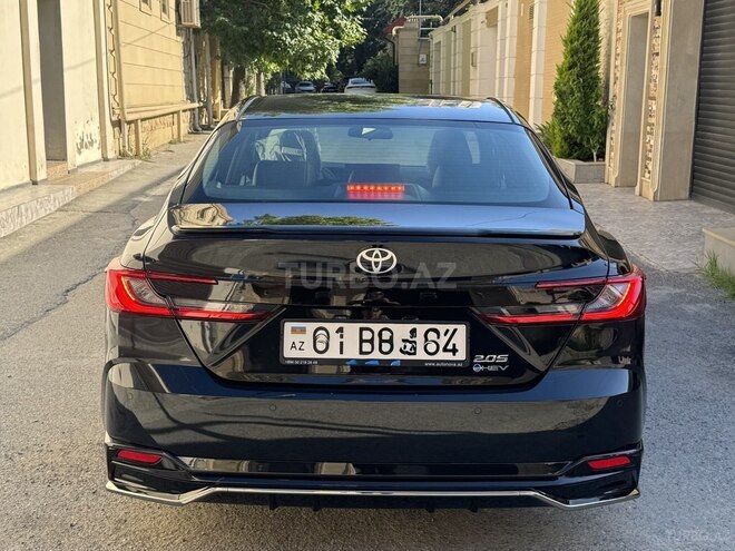 Toyota Camry-7