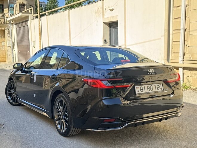 Toyota Camry-6
