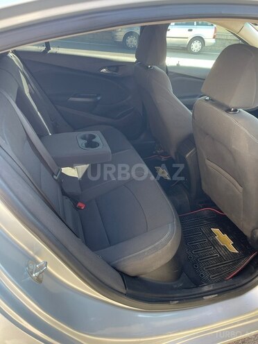 Chevrolet Cruze-9