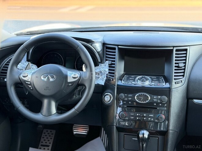 Infiniti FX35-10