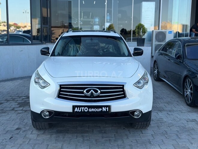 Infiniti FX35-1