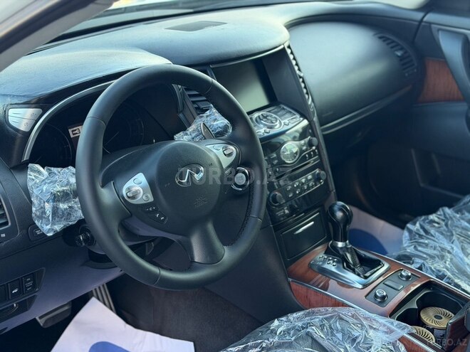 Infiniti FX35-8