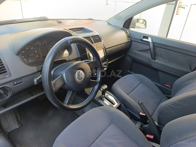 Volkswagen Polo-2
