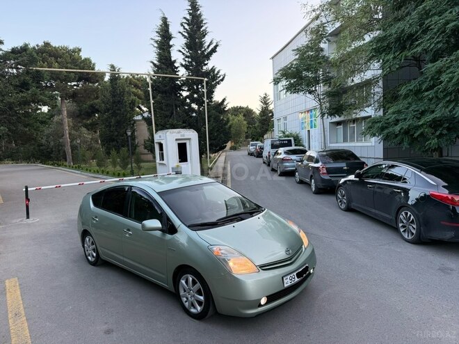 Toyota Prius-2