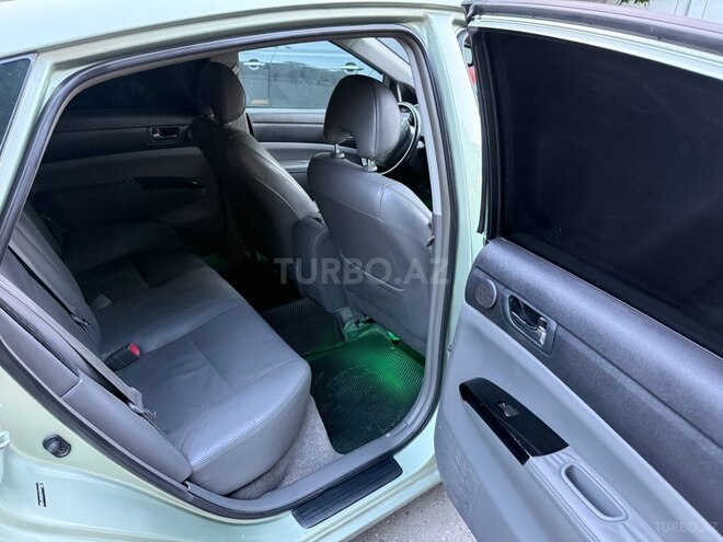 Toyota Prius-7