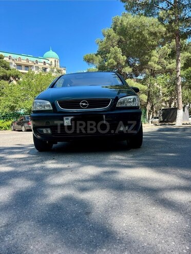 Opel Zafira-5