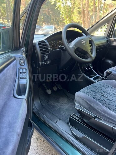 Opel Zafira-15