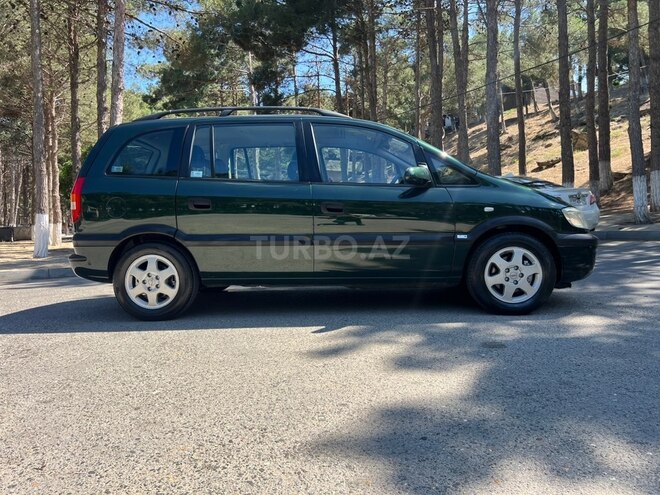Opel Zafira-6