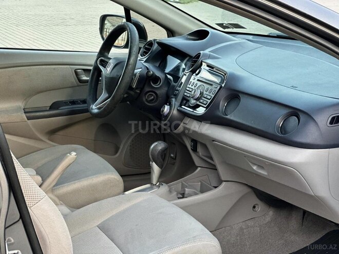 Honda Insight-5