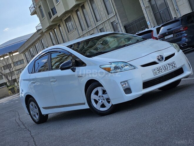 Toyota Prius-3