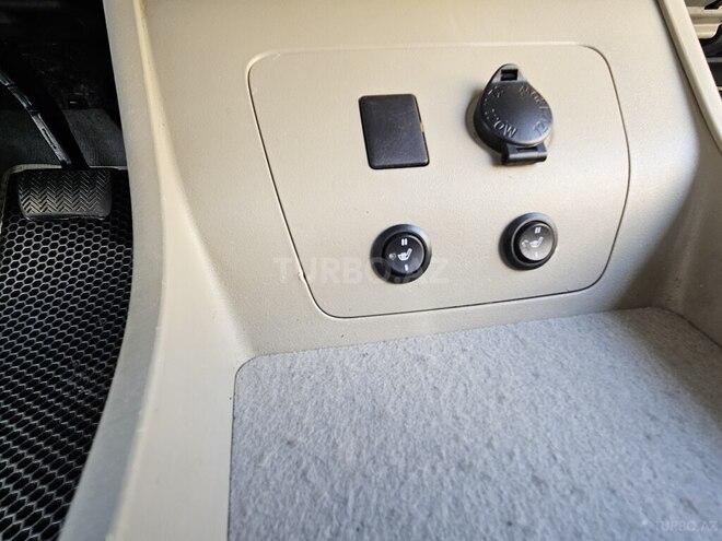 Toyota Prius-19