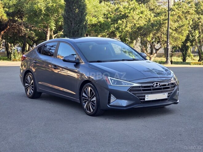 Hyundai Elantra-3