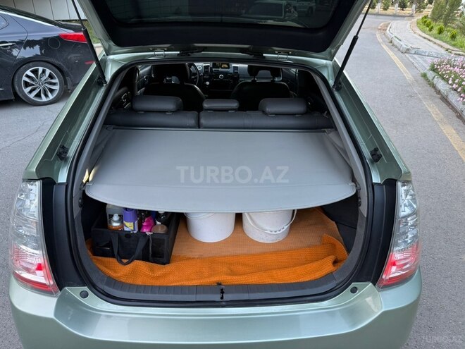 Toyota Prius-16