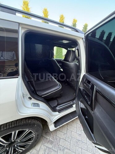 Toyota Land Cruiser-15