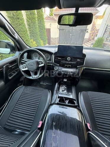 Toyota Land Cruiser-20