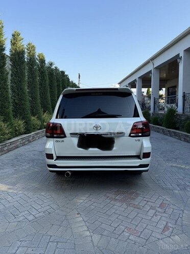 Toyota Land Cruiser-4