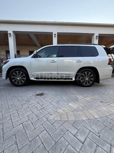 Toyota Land Cruiser-3