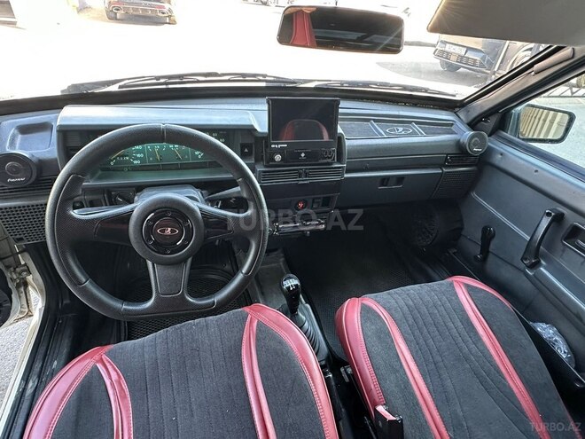 LADA (VAZ) 2108-9