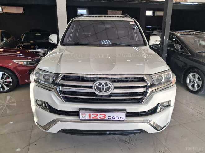 Toyota Land Cruiser-6