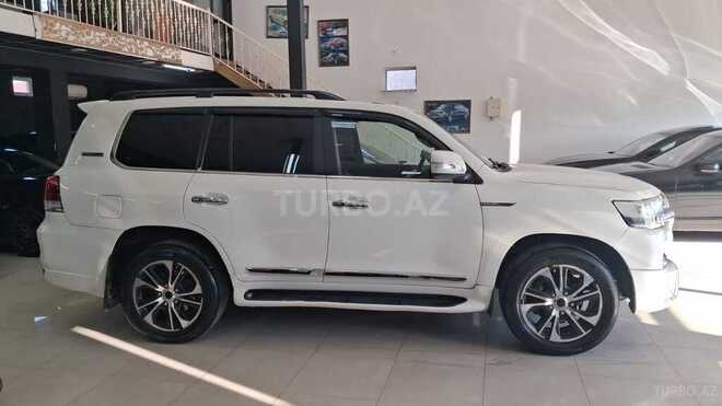 Toyota Land Cruiser-4