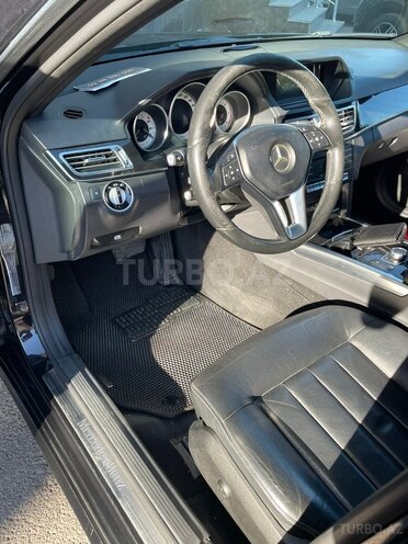 Mercedes E 220-8