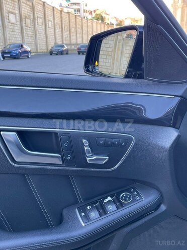 Mercedes E 220-17