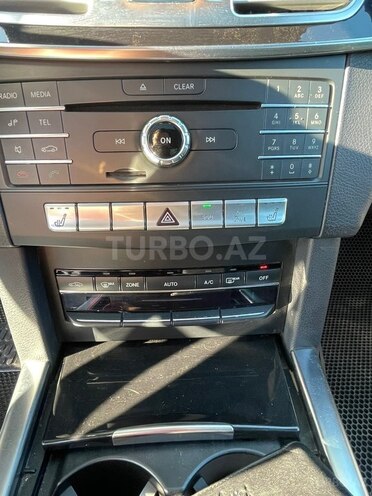 Mercedes E 220-10