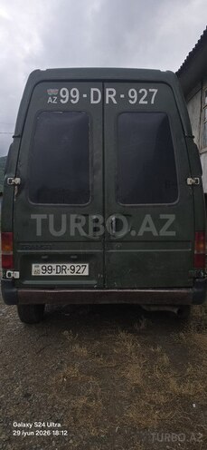 Ford Transit-10