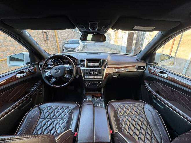 Mercedes GL 500 4MATIC-10