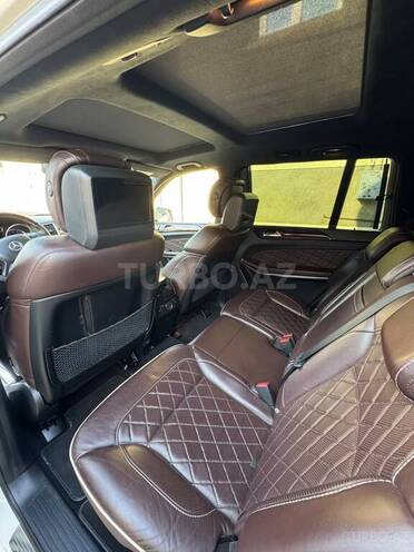 Mercedes GL 500 4MATIC-8