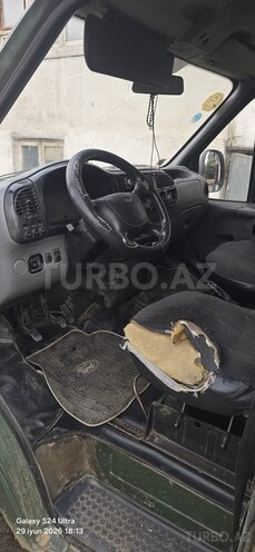 Ford Transit-4