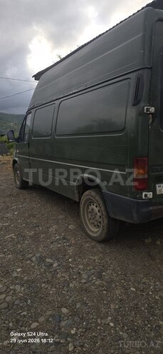 Ford Transit-8