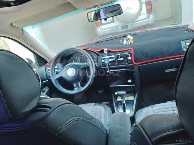 Volkswagen Golf-2