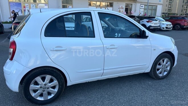 Nissan Micra-2